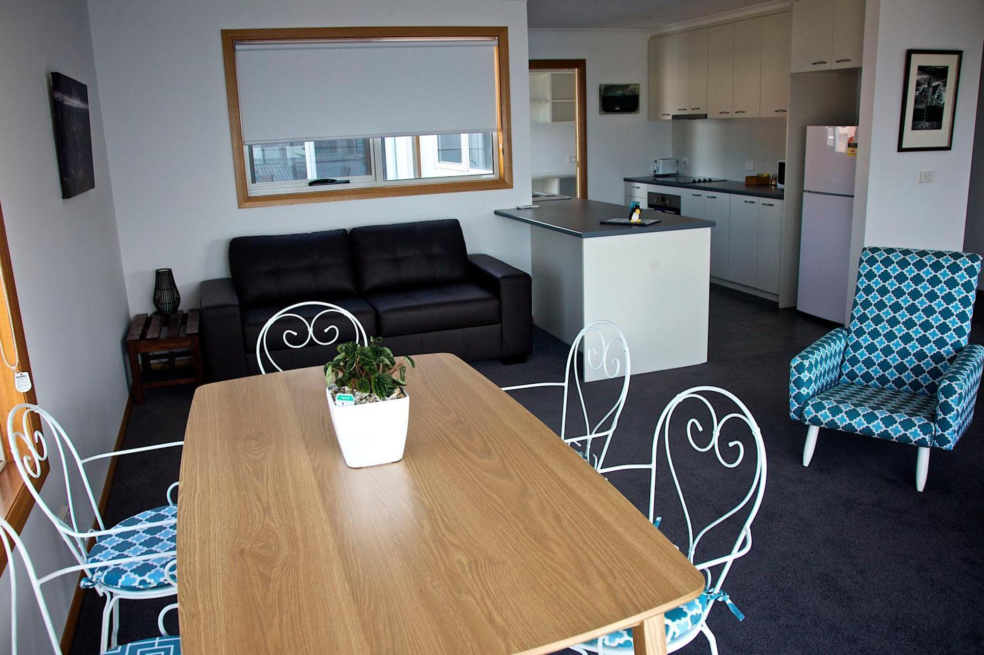 Penguin Beachfront Apartments Bilik gambar