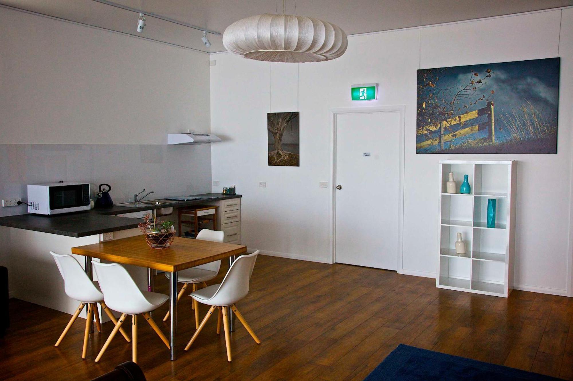 Penguin Beachfront Apartments Bilik gambar