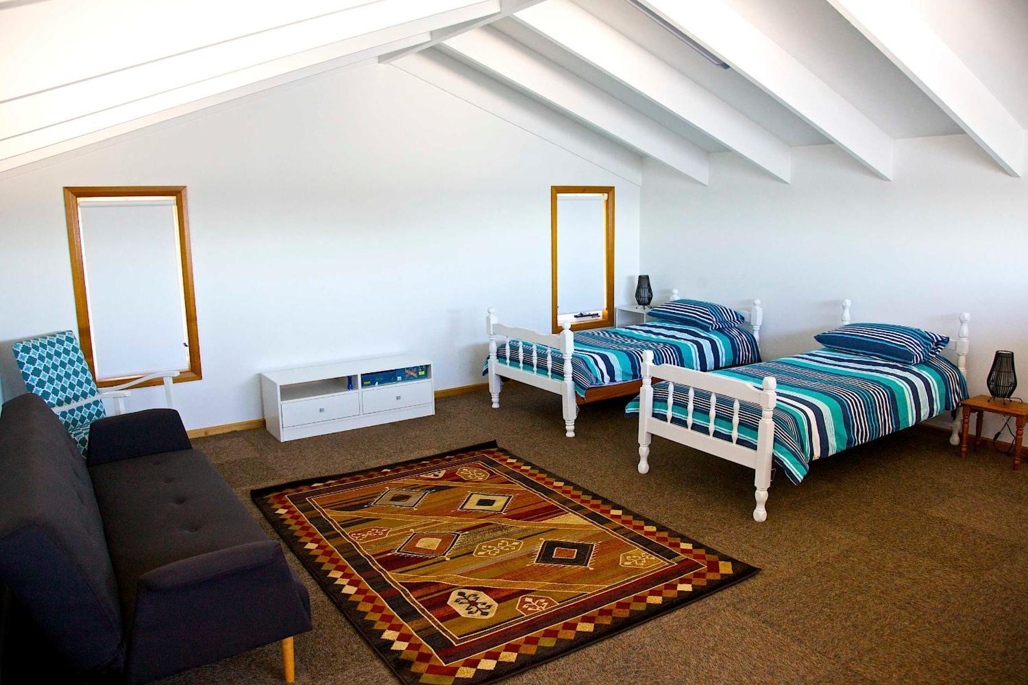 Penguin Beachfront Apartments Bilik gambar