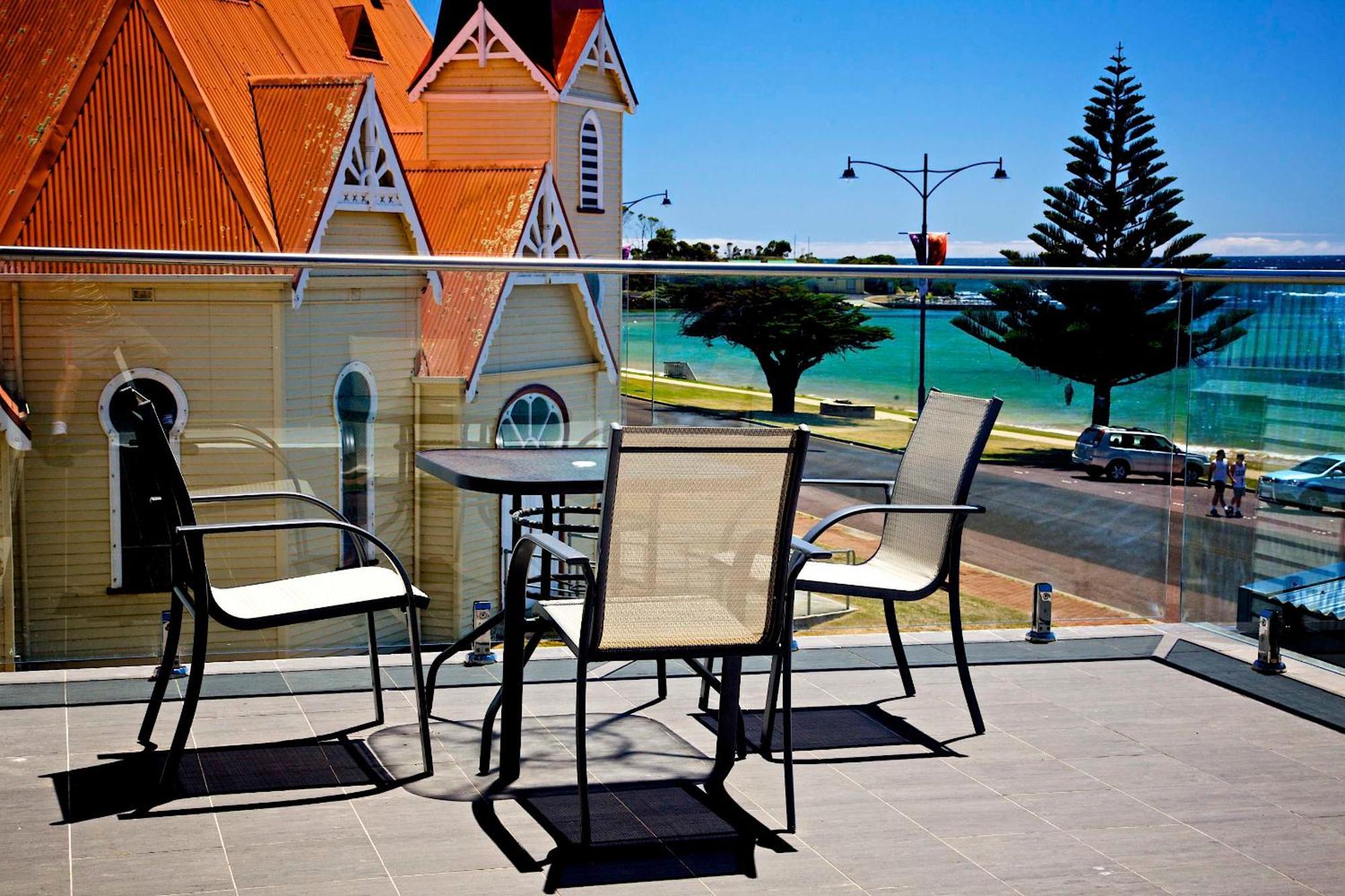 Penguin Beachfront Apartments Bilik gambar