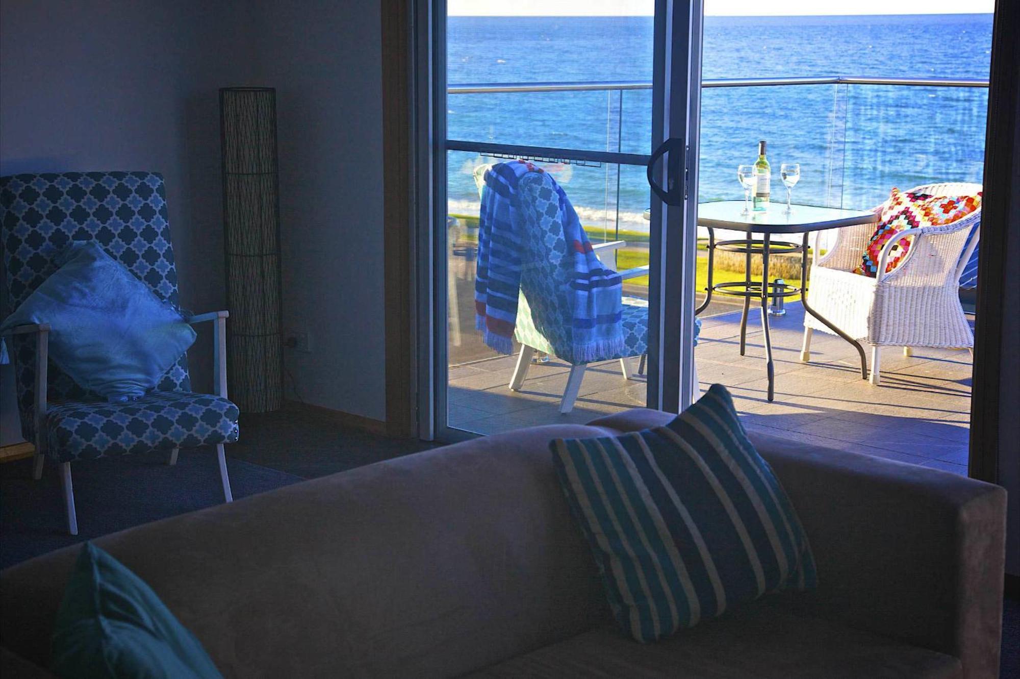 Penguin Beachfront Apartments Bilik gambar