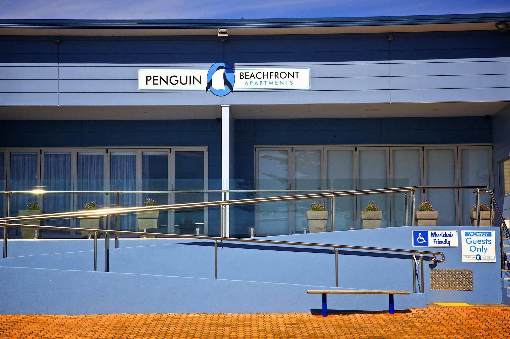 Penguin Beachfront Apartments Luaran gambar